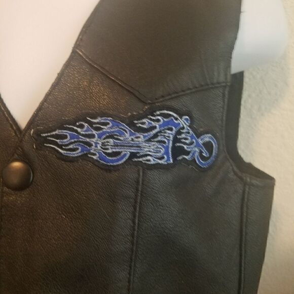 Antelope Creek Black Leather Motorcycle Vest - Picture 4 of 6